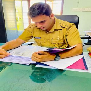 MR. ABHIMANYU OHLYAN  (2012-13) CENTRAL EXCISE INSPECTOR